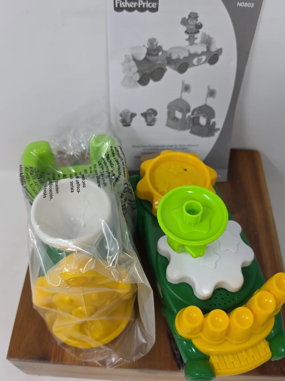 Fisher-Price Little People St. Patrick's Day Parade Play Set - White